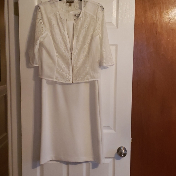 Dress - Picture 2 of 5